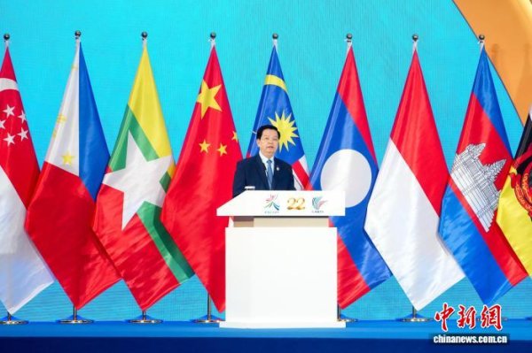 真牛所配资 越南副总理：加强东盟与中国铁路公路互联互通